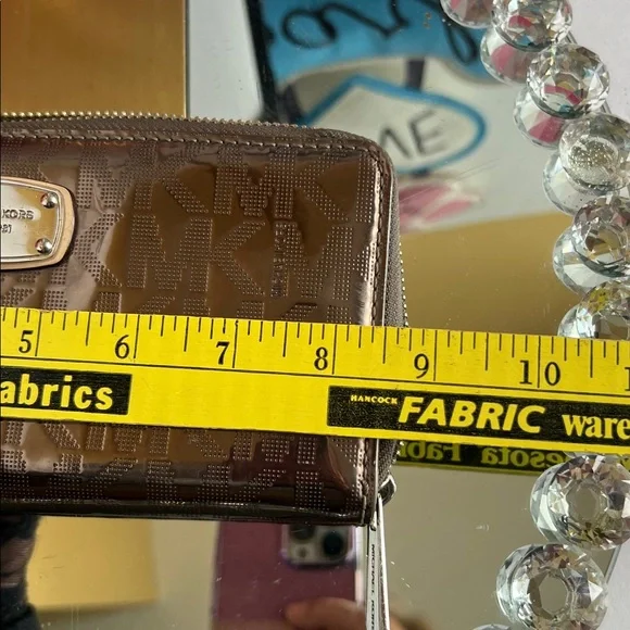 Michael Kors Metallic Logo Wallet with Gold Chain - Picture 11 of 12